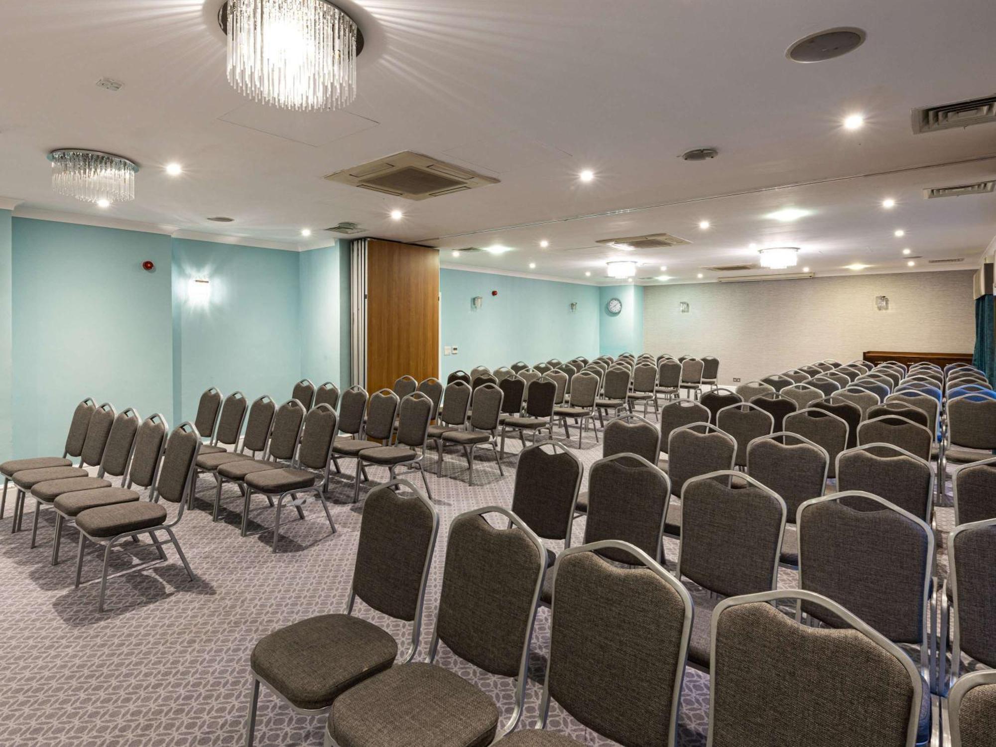 Mercure Manchester Norton Grange Hotel & Spa Rochdale Exterior photo