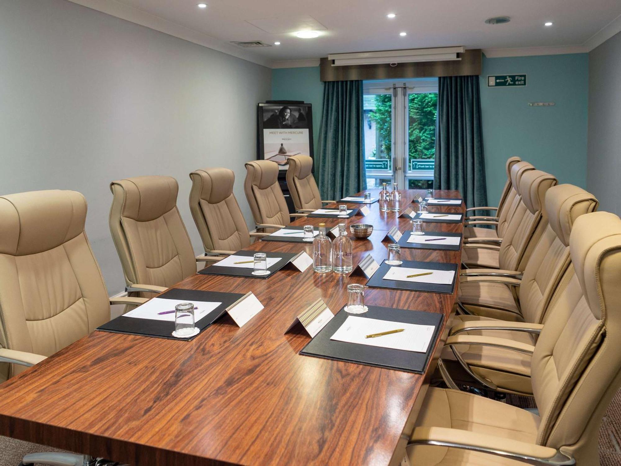 Mercure Manchester Norton Grange Hotel & Spa Rochdale Exterior photo